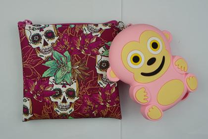 硅膠收納包廠家昊天硅膠不斷創(chuàng)新