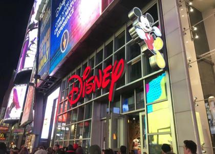 硅膠飾品霸占紐約時代廣場，硅膠制品廠歡迎定制